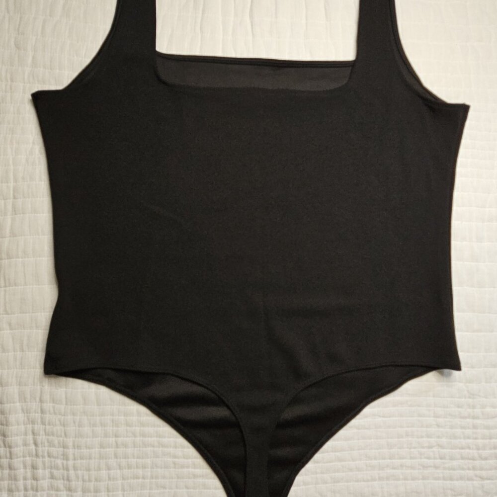 Express Square Neck Bodysuit - Picture 2 of 3